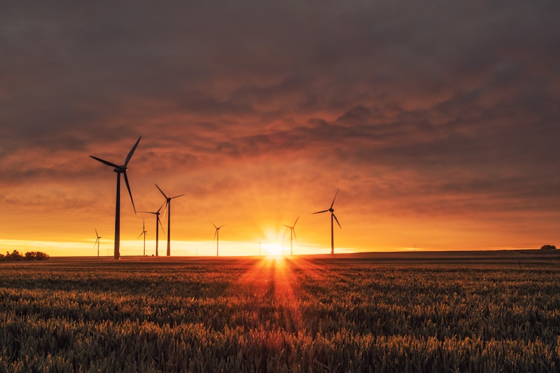 Photovoltaik- und Windkraftanlage